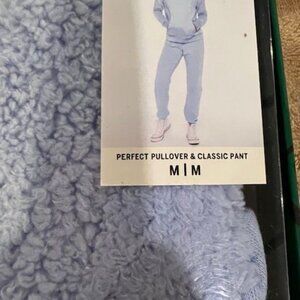 Perfect pullover and pants